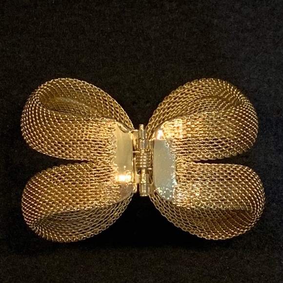 Saks 5th Ave ❤️ gold tone cuff - Picture 6 of 10